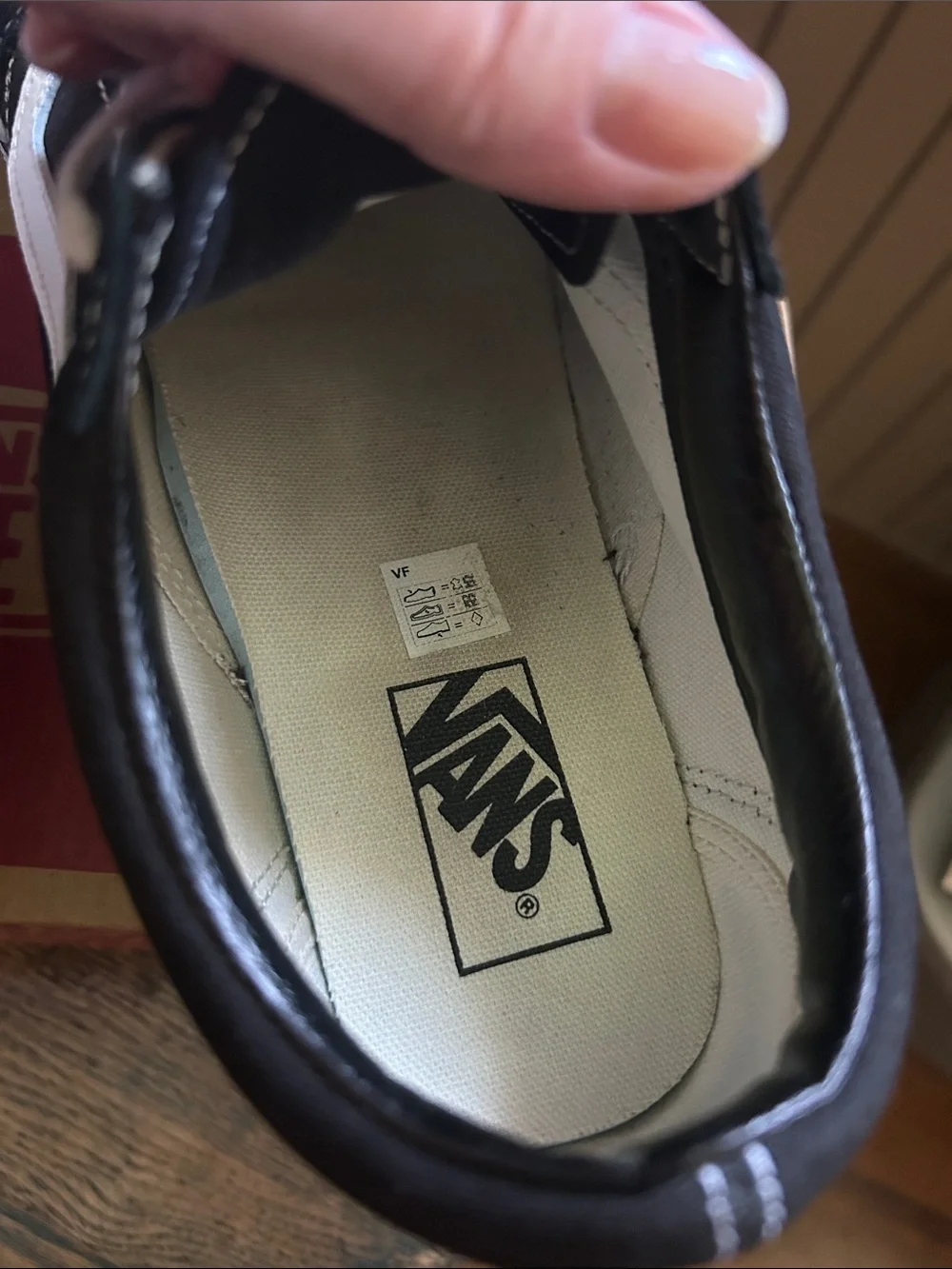 Vans Old Skool Men Size 10.5 or women 12 Black/White Suede And Canvas Low top